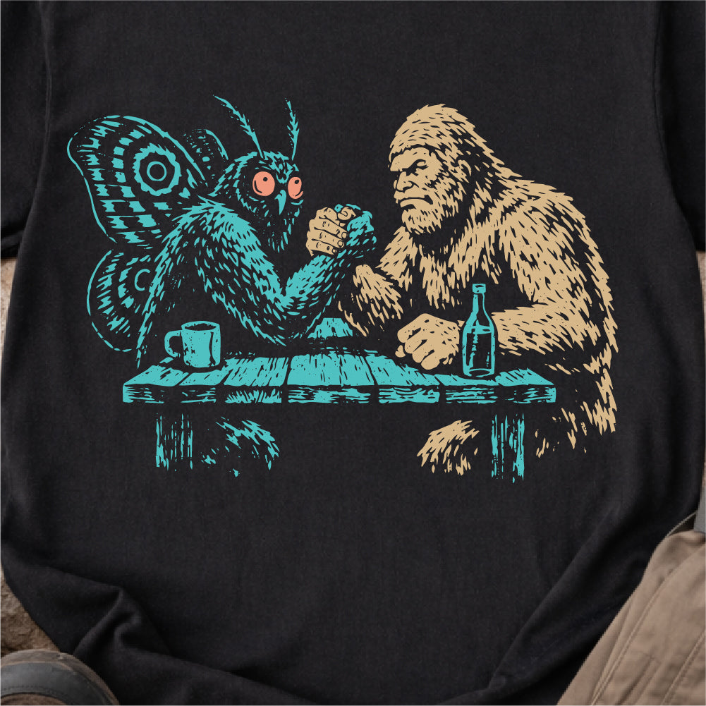 Mothman Bigfoot Arm Wrestling Tshirt