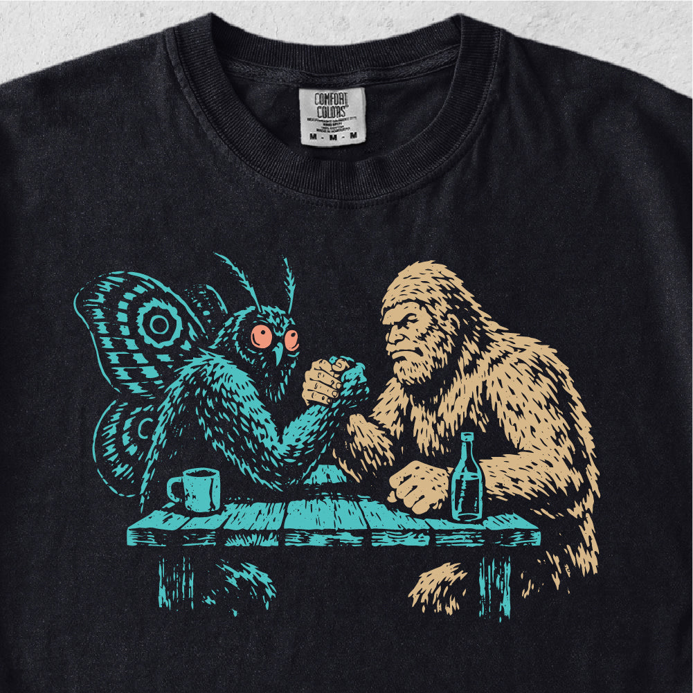 Mothman Bigfoot Arm Wrestling Tshirt